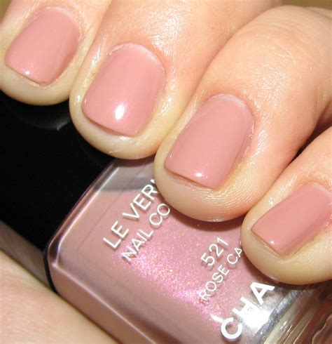 chanel rose cache nail